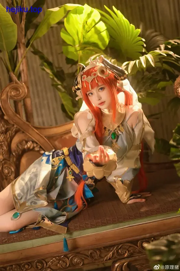 甜美Coser白莉爱吃巧克力cos图集欣赏,她的作品让人目不转睛-图集星球