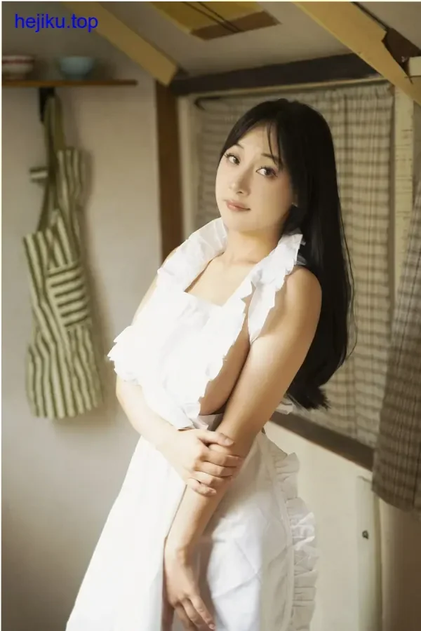 浅安安cos祢豆子月光下的侧脸特写