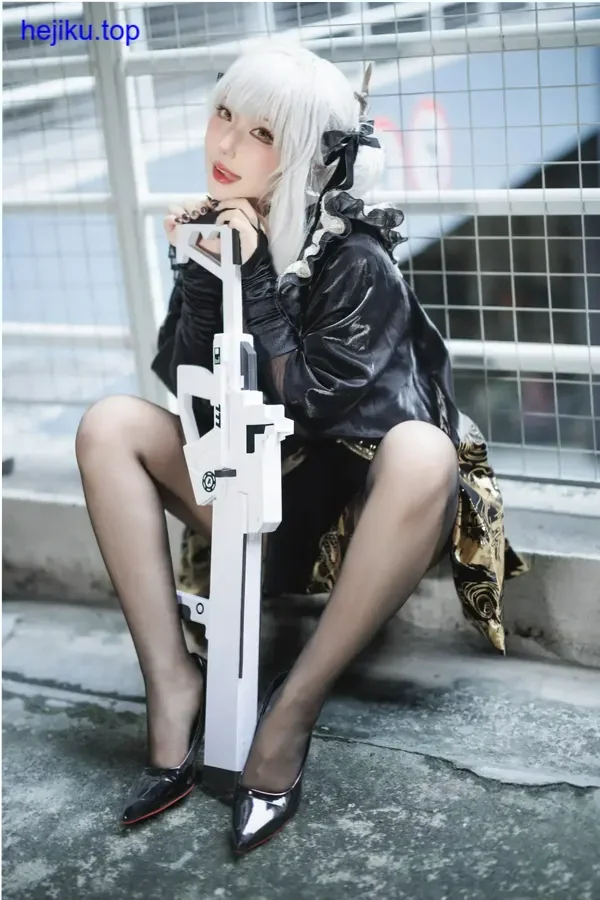 切切Celia cos雷姆靠窗侧脸情绪表达