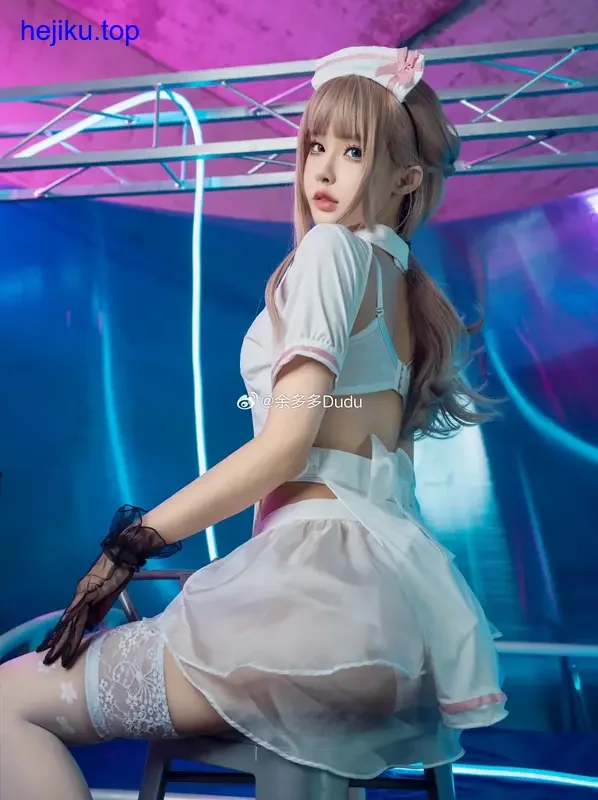 余多多Dudu拍摄花絮及道具制作细节展示